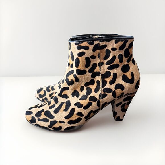 Theme Animal Print Calf Hair Fur Booties Size 7 Leather Zip Boots - Picture 1 of 8